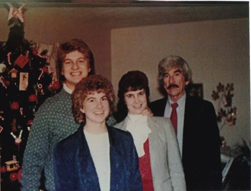 Linda Faye Lentz photo gallery thumbnail 25 of 44