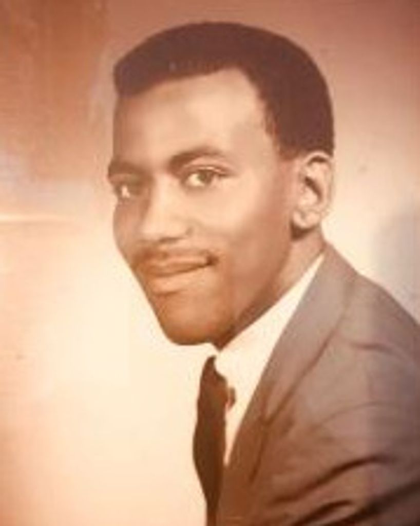 Lee Allen-Thomas Glossett Profile Photo