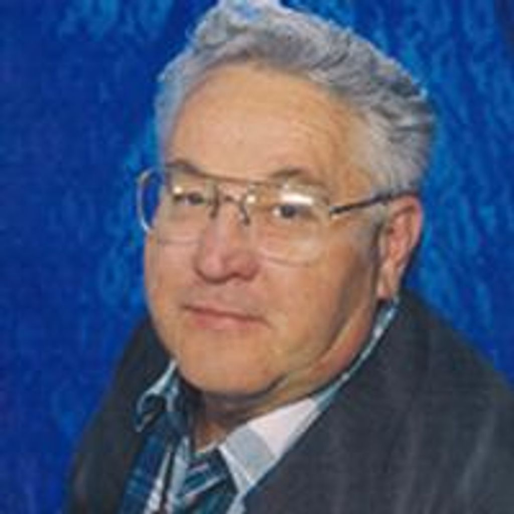 Lamar B Ellis