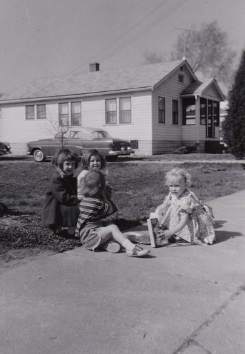 Margaret Murphy photo gallery thumbnail 8 of 58
