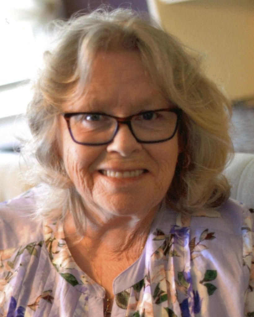 Victoria "Vicki" Holmes-Hoehnke