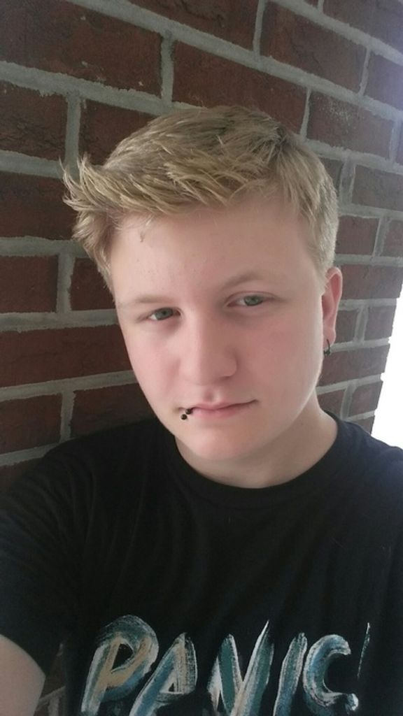 Christopher Dylan Wood Profile Photo