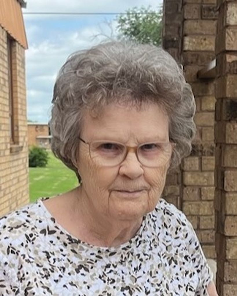 Clarice L Mills