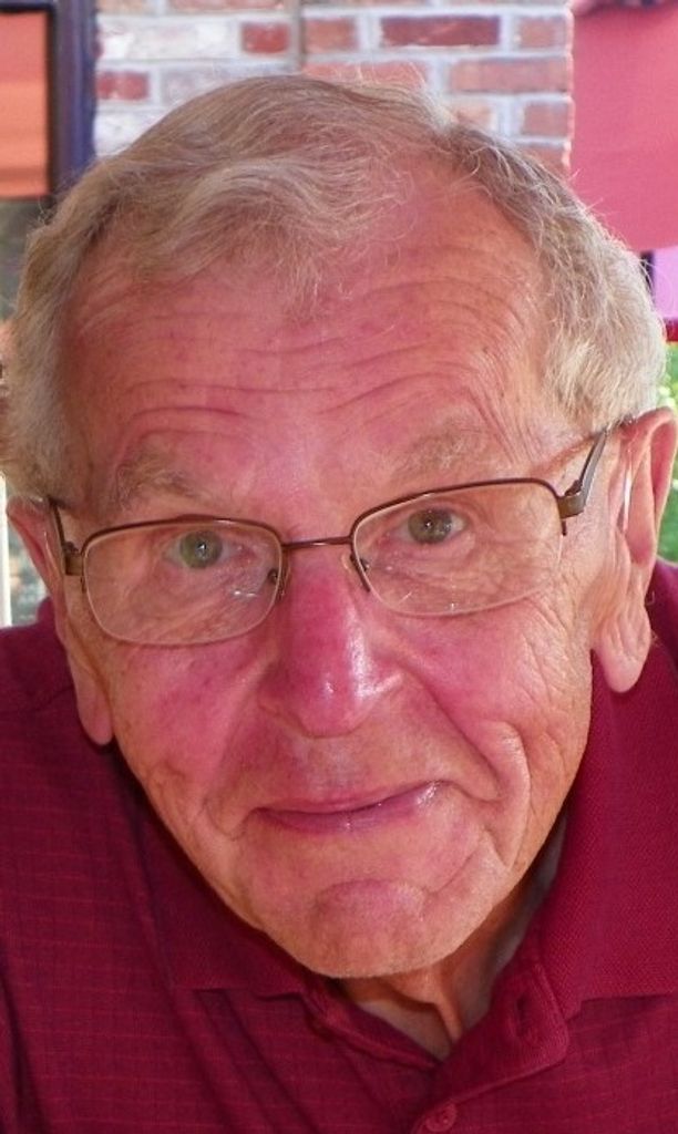 Rev. M. Russell Lee Profile Photo