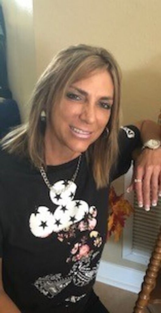 Holly Lee Wolf Profile Photo