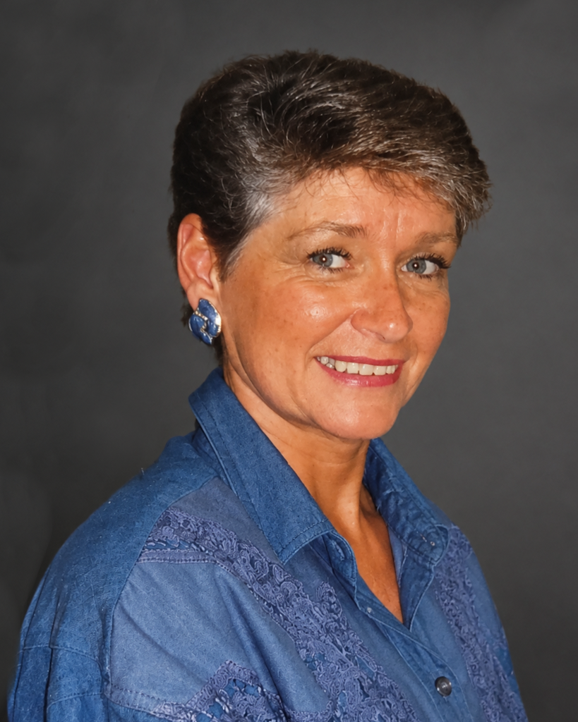Suzanne J. "Sue" Lenderink