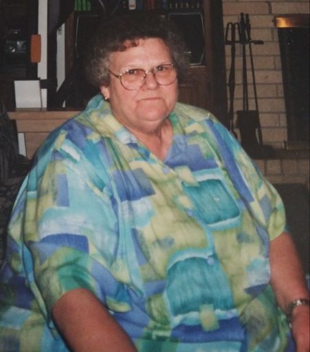 Anne Marie Seybold photo gallery thumbnail 20 of 36