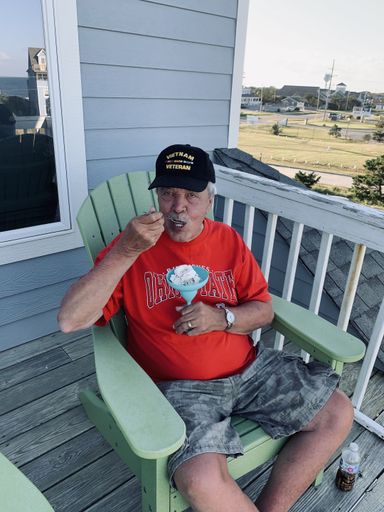 Everett Douglas Taulbee photo gallery thumbnail 130 of 154