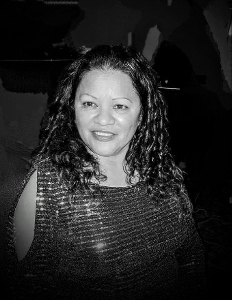 Rosalinda Benavides-Navejar