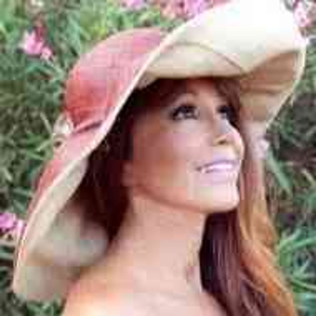 Desa Rae Parrilli Profile Photo