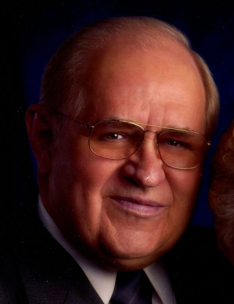 Lowell Tueller Profile Photo