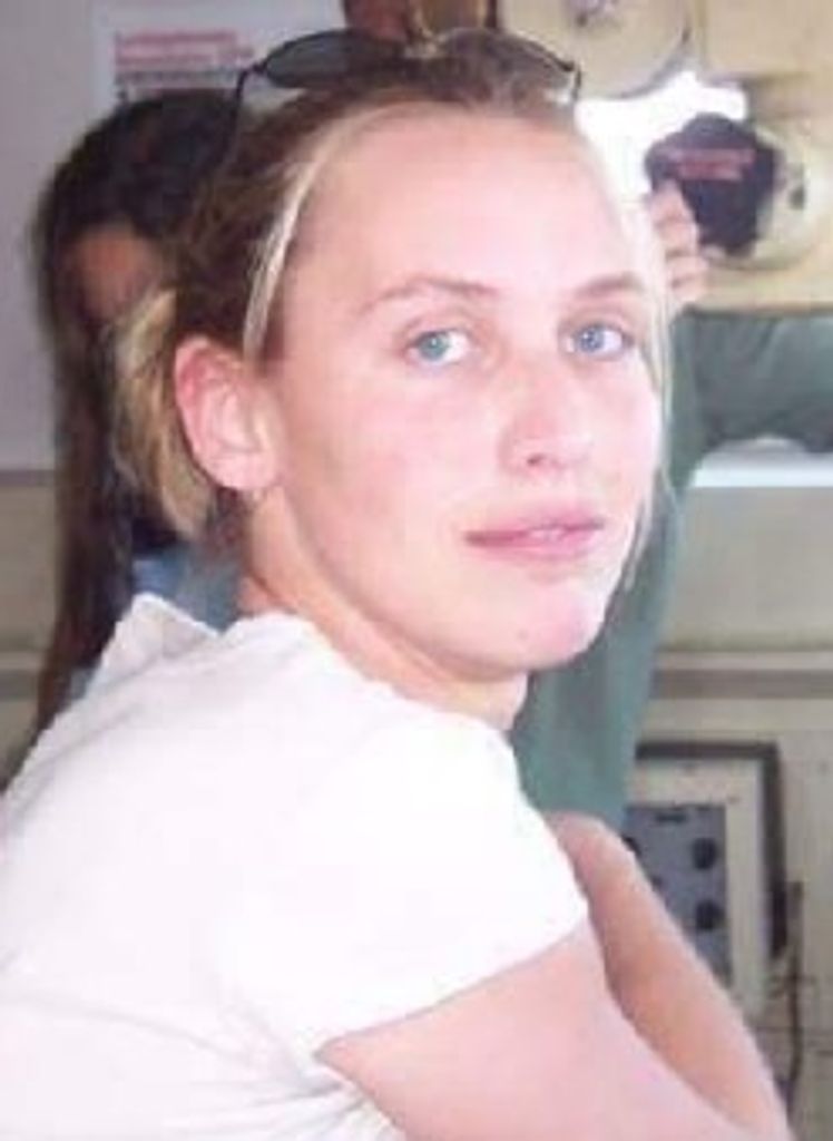 Tori E. (Curtis)  Giroux
