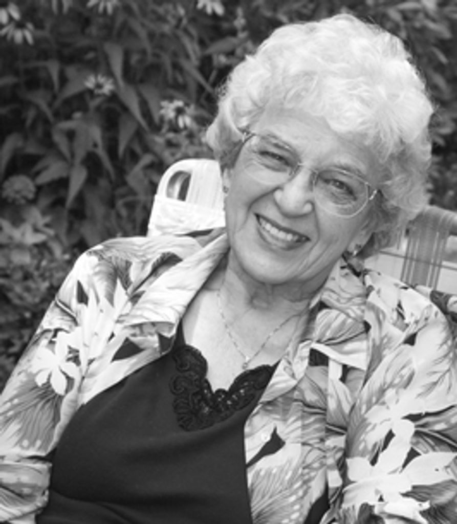 Louise Simmelink Profile Photo