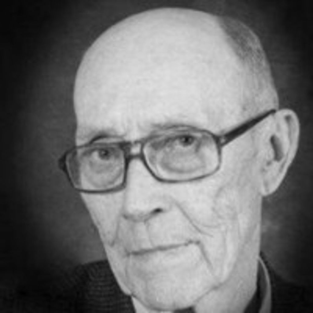 Leroy J Piekenbrock