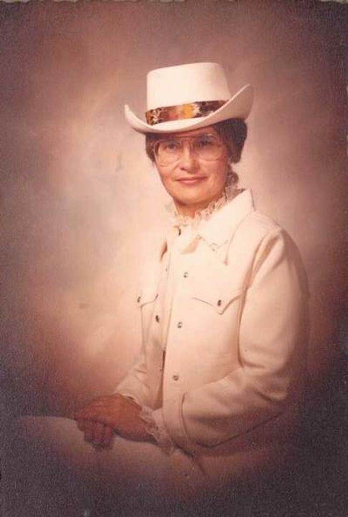 Dina Mae Brandt Holgate Profile Photo