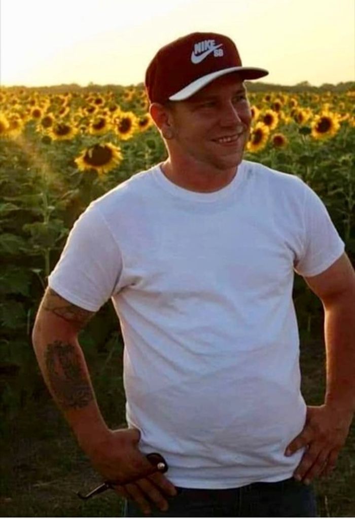 Travis Lee Guthrie Profile Photo