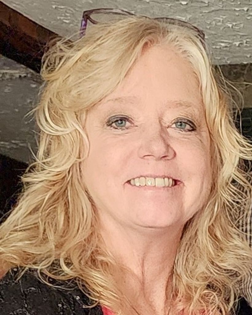 Julie Garris Profile Photo