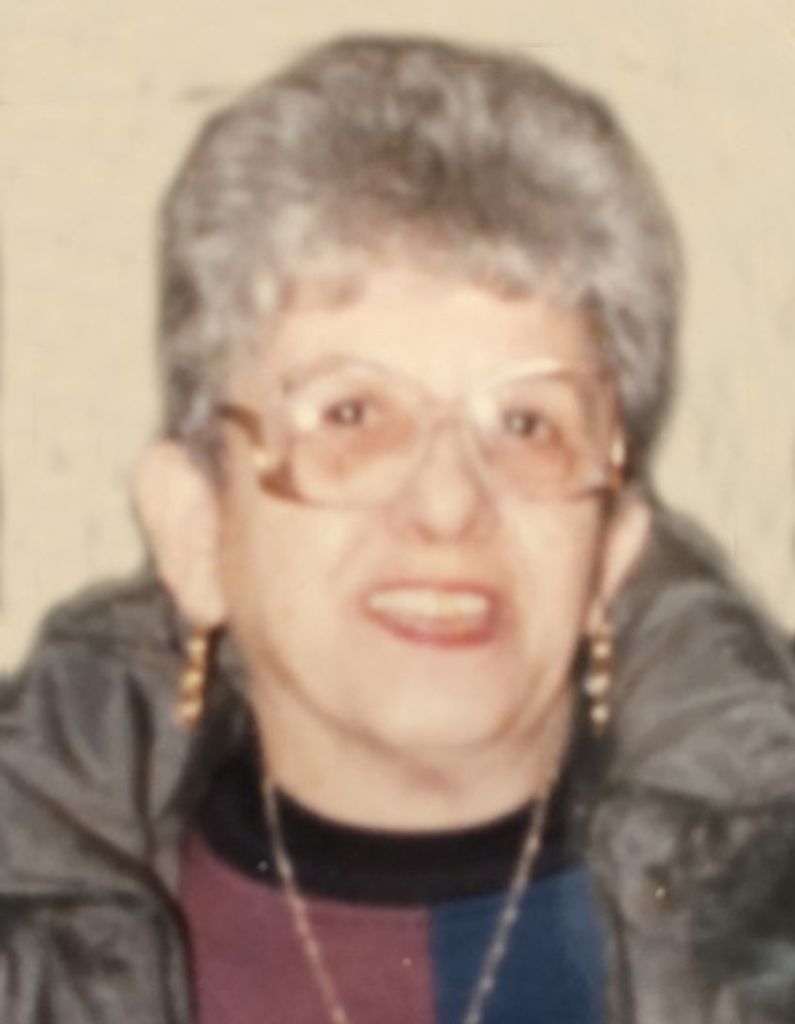 Iola (Prunesti)  Paoletti Profile Photo