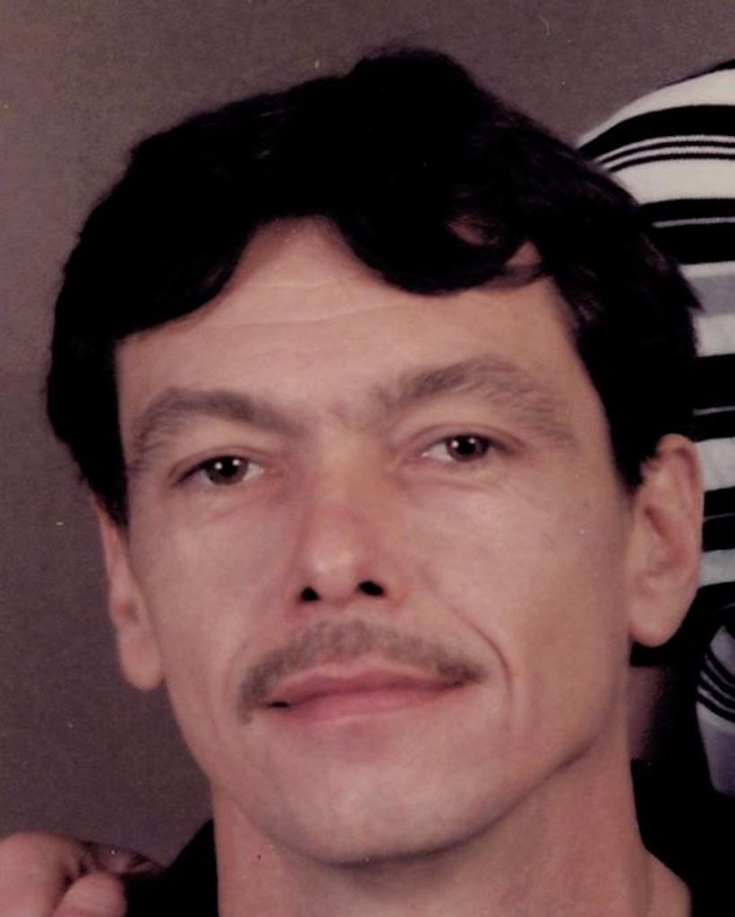 Lewis Carl Moss Profile Photo