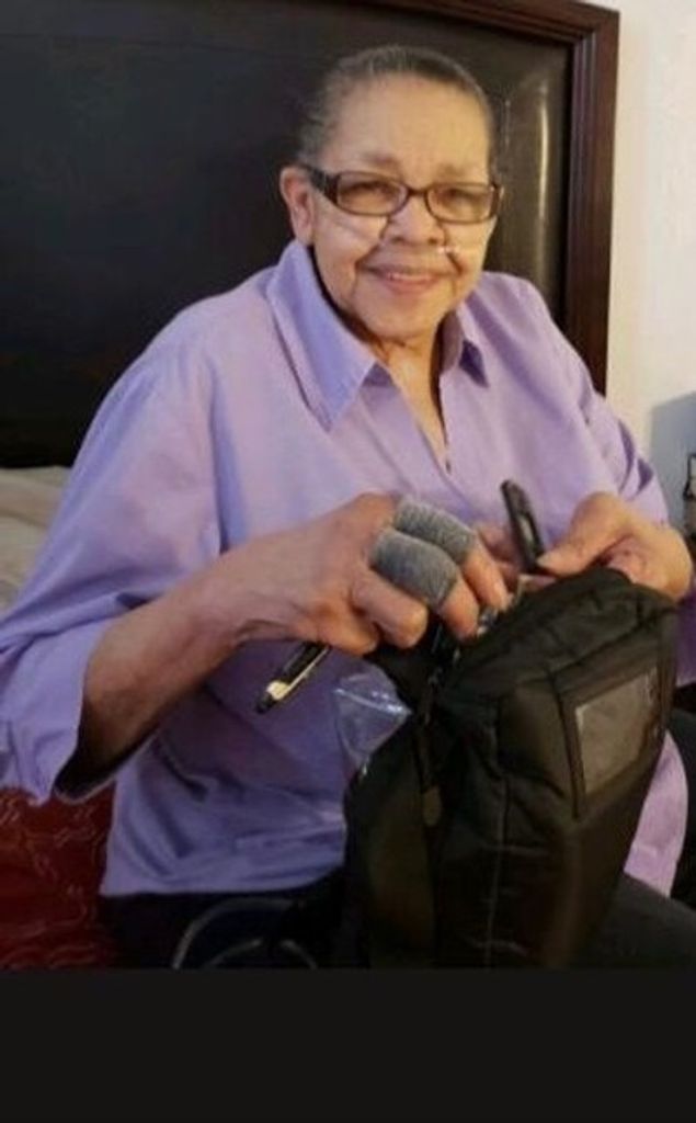 Loretta Leevonne Moore