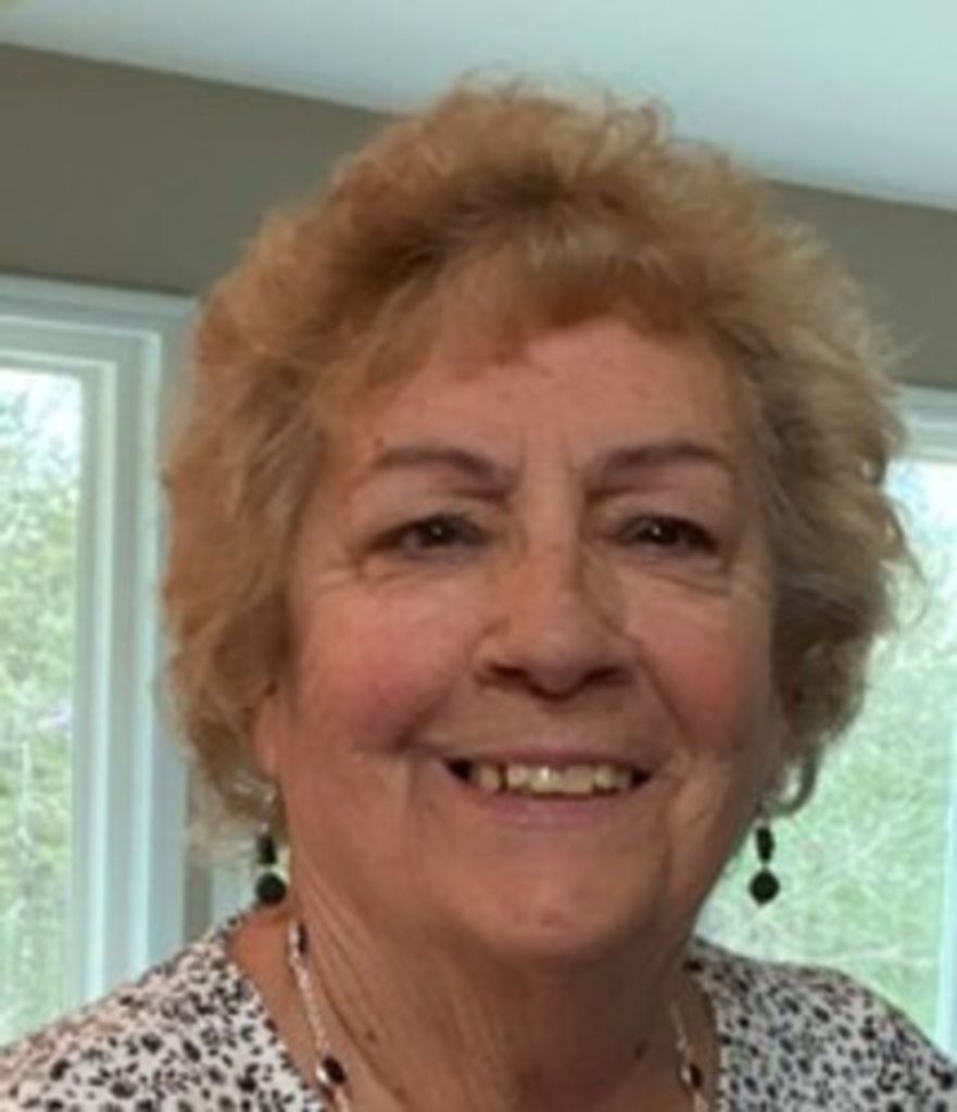 Donna Rose Short Profile Photo