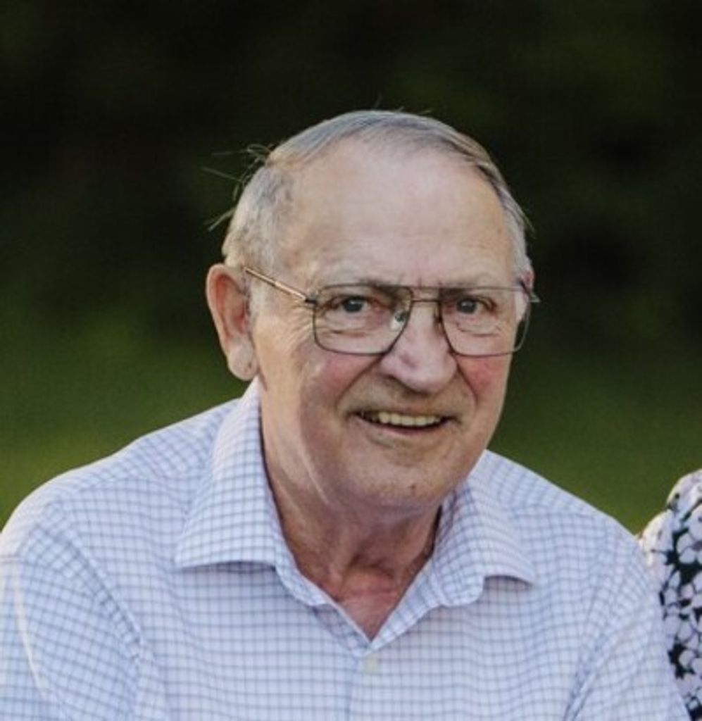 Lowell Albert William Pogatchnik Profile Photo
