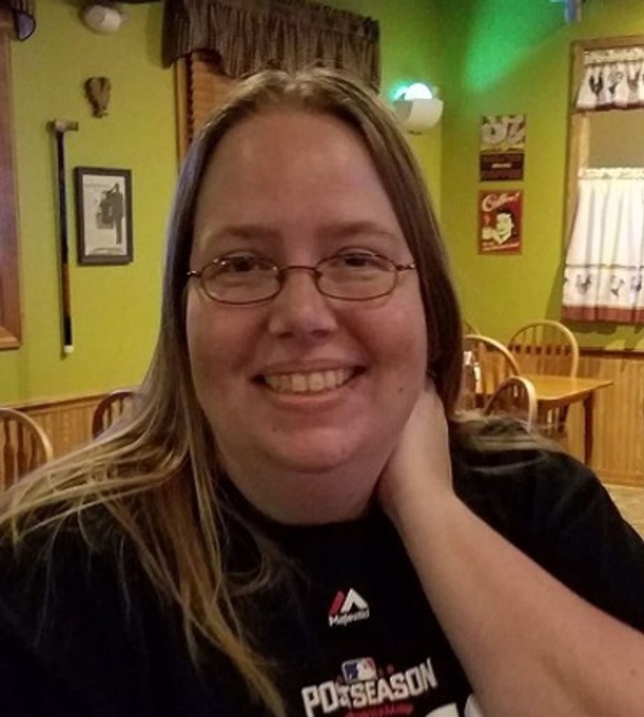 Nicole "Niki" Lallish