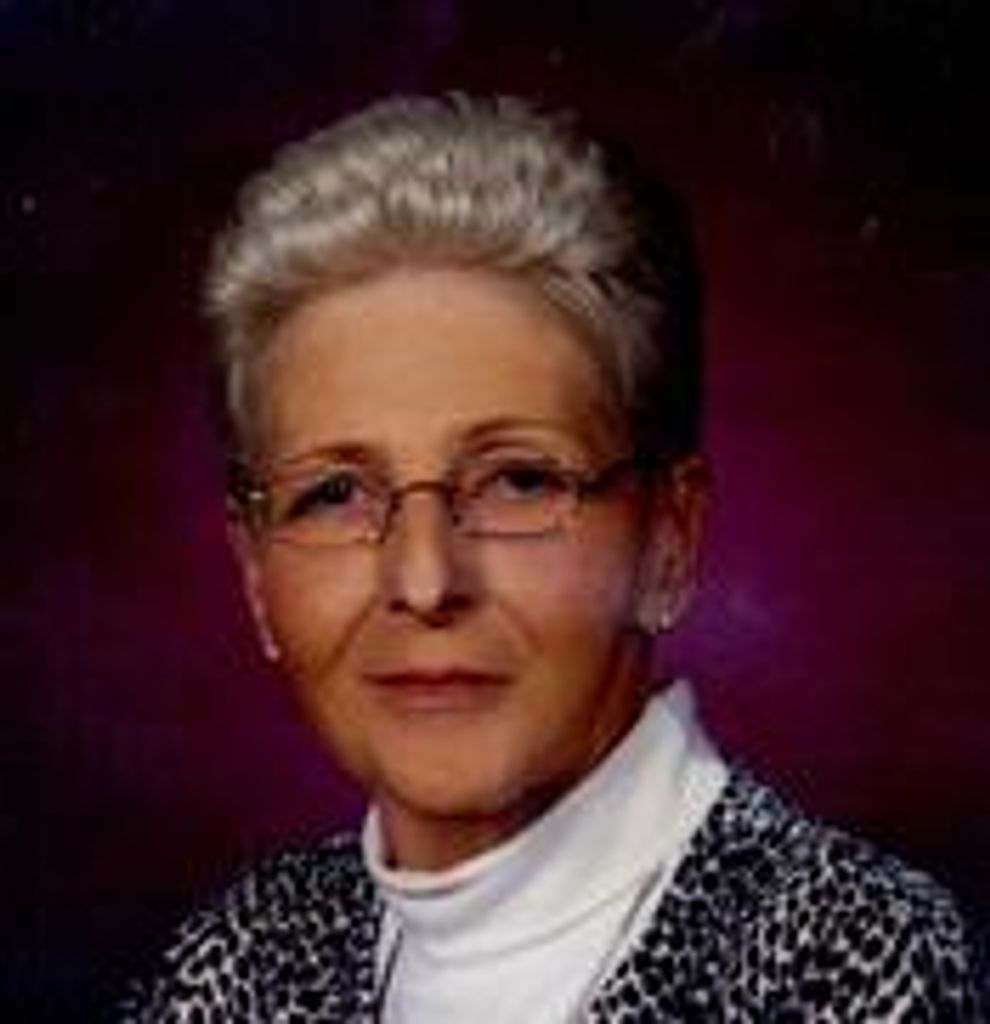 Carolyn Lee "Nikki" Bergschneider