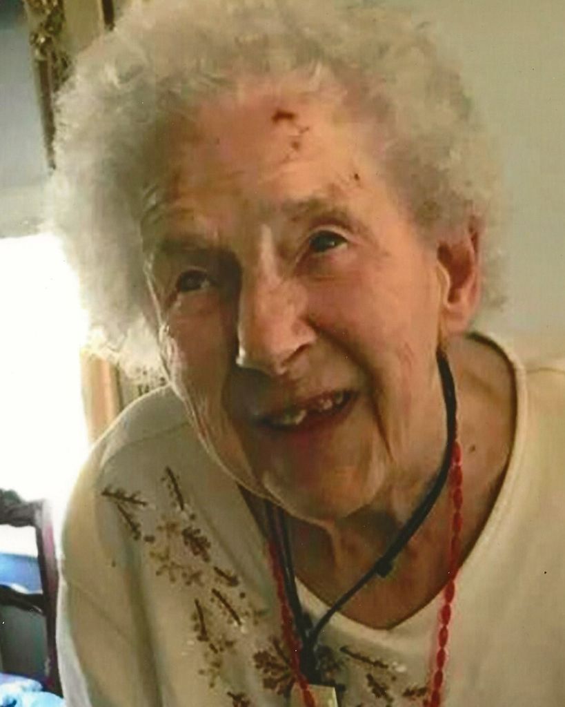 Helen Smawley, 100