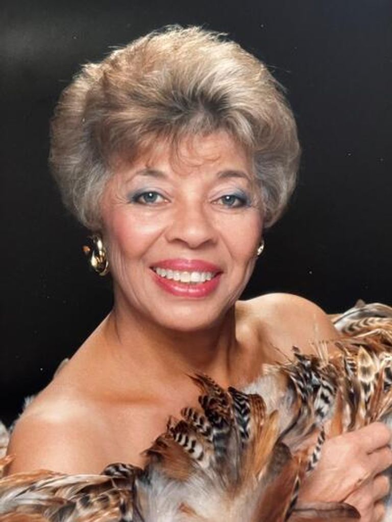 Ella Lightfoot Profile Photo