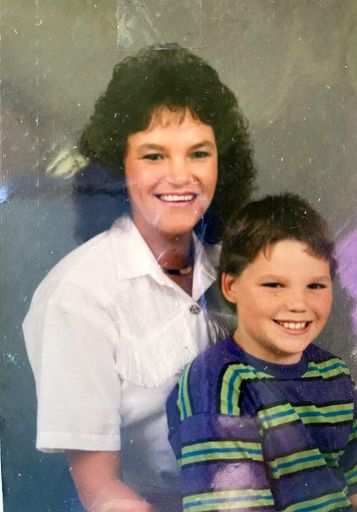 Linda Gail Borden Mcgee photo gallery thumbnail 57 of 74