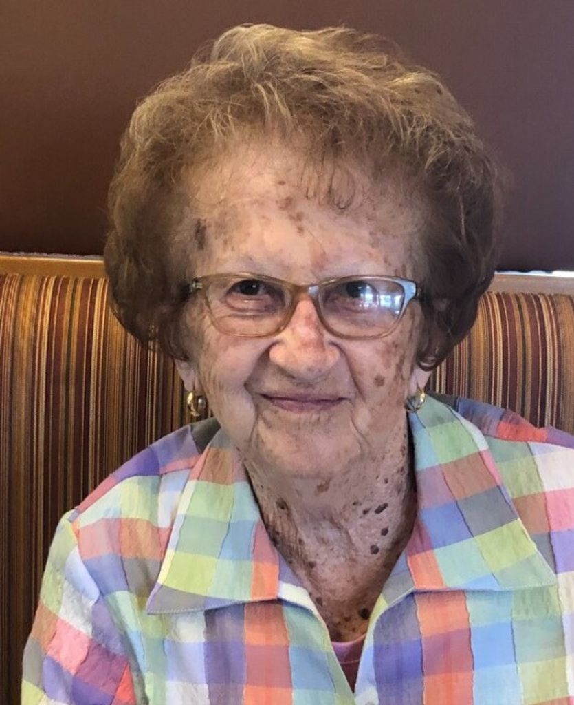 Evelyn P. (Hill)  Tom Burgoon Profile Photo