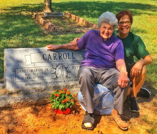 Betty Carroll photo gallery thumbnail 62 of 122