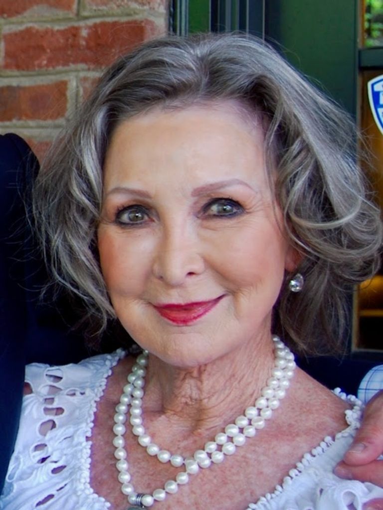 Linda Watson Profile Photo