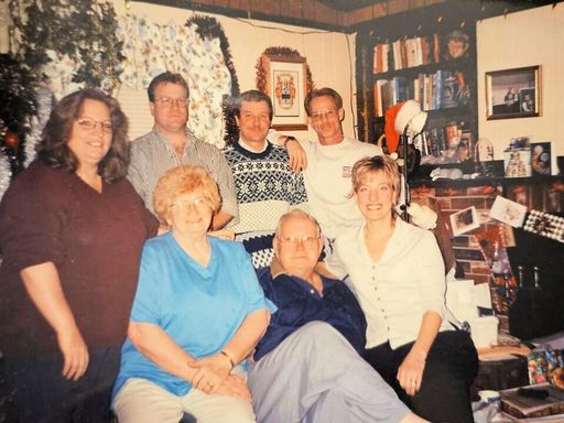 Lori Newcomb photo gallery thumbnail 98 of 130