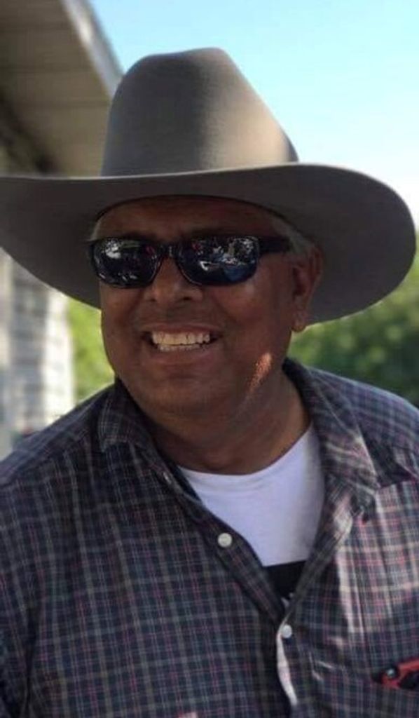 Santiago "Jumbo" Salinas, Jr. Profile Photo