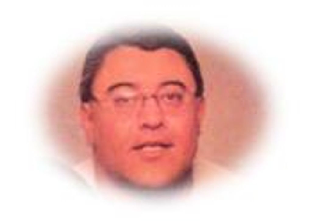 Andrew Molina