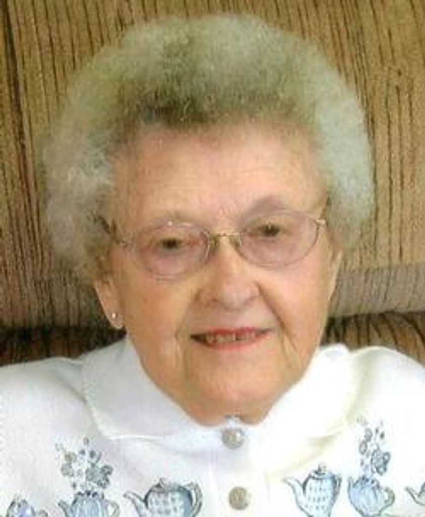 Maxine Lillian Peska