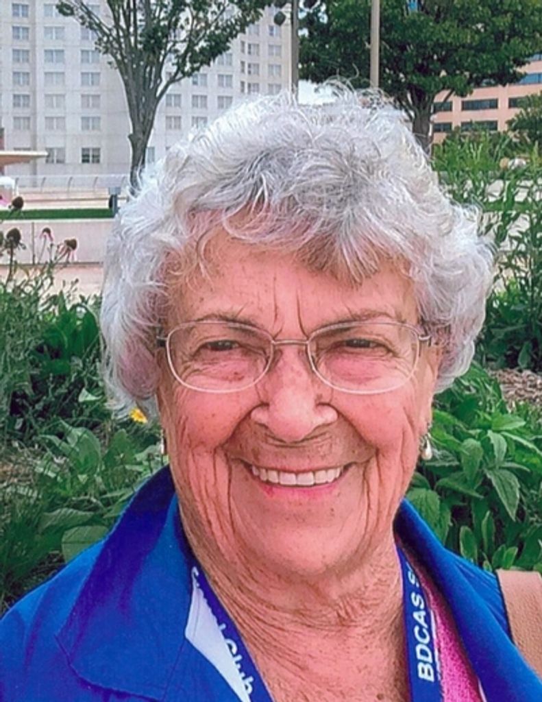 Simone M. Breuer Profile Photo