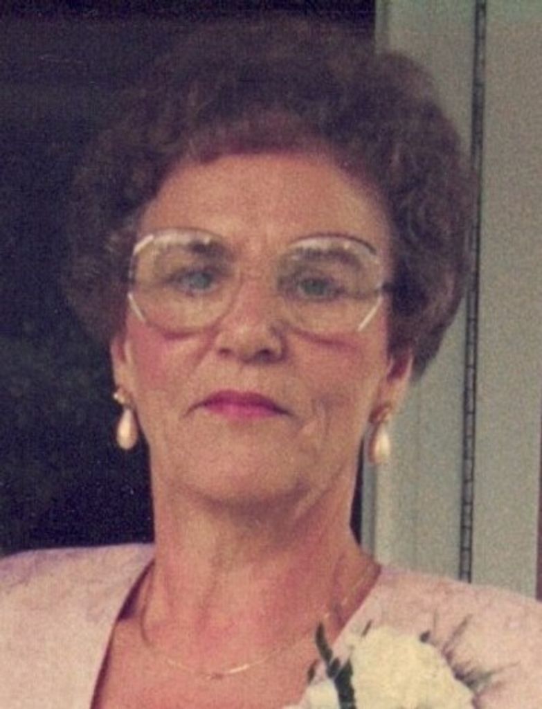 Elizabeth "Mausi" Dever Profile Photo