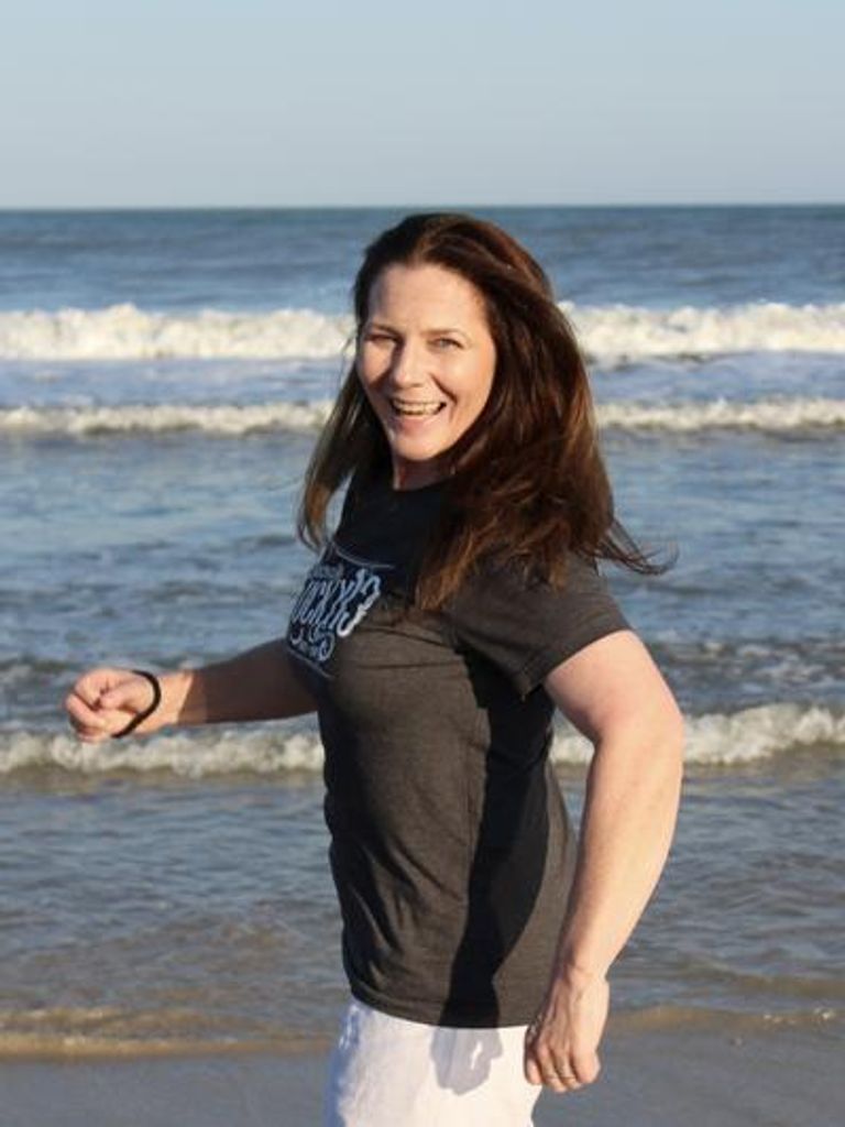 Kelly Robin De La Cruz Profile Photo
