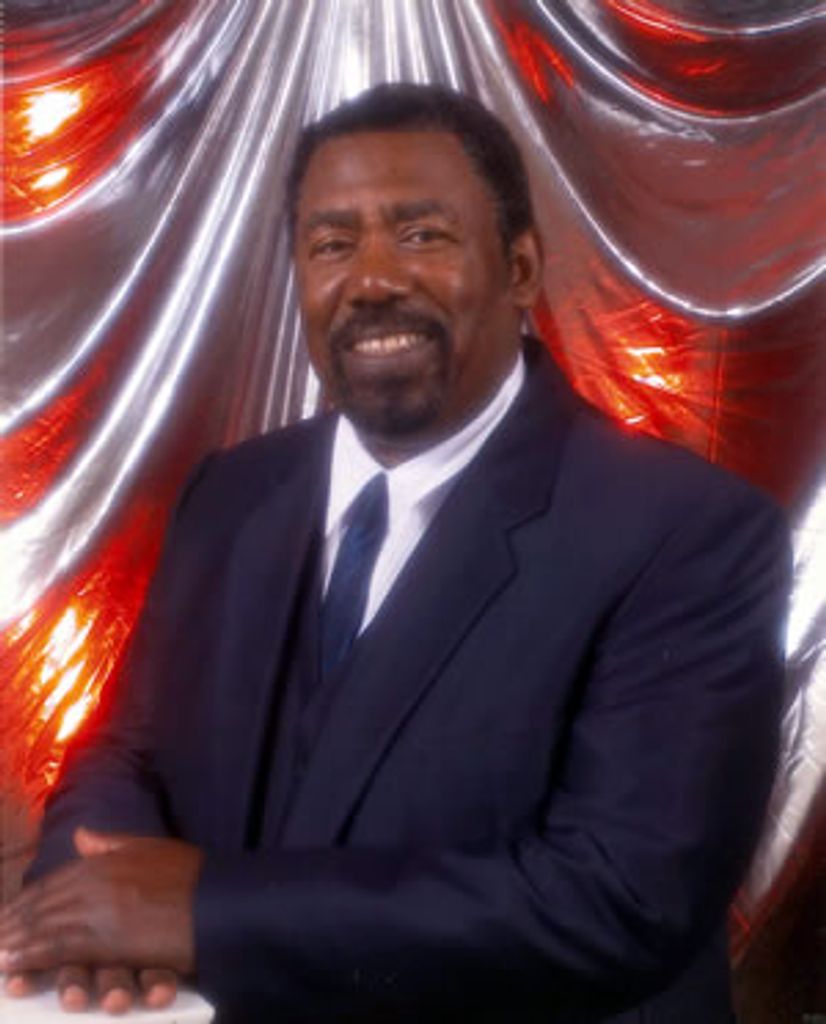 Loyd Thomas