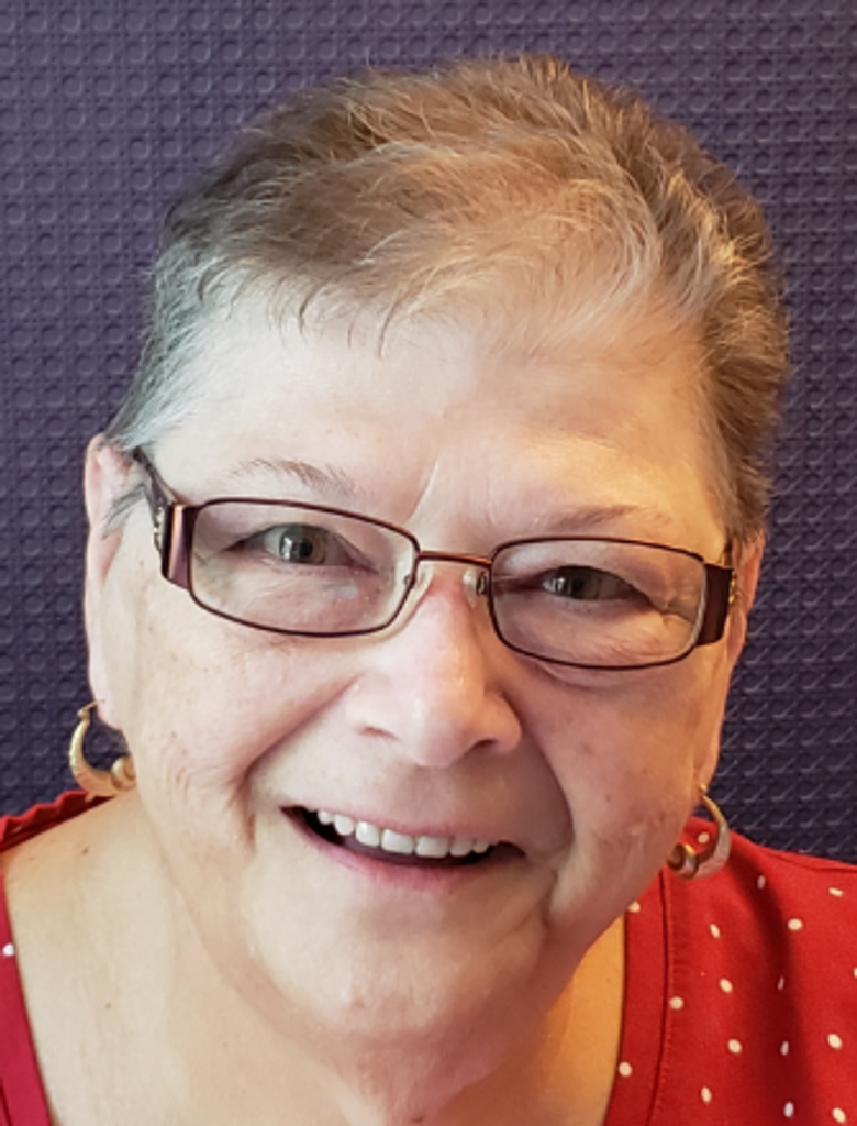 Carmen Reichelt Profile Photo