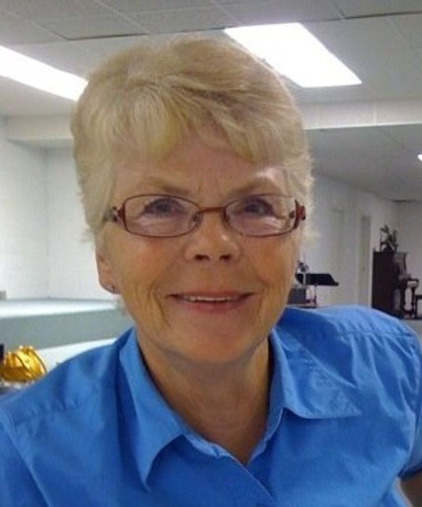Sandra Lowe