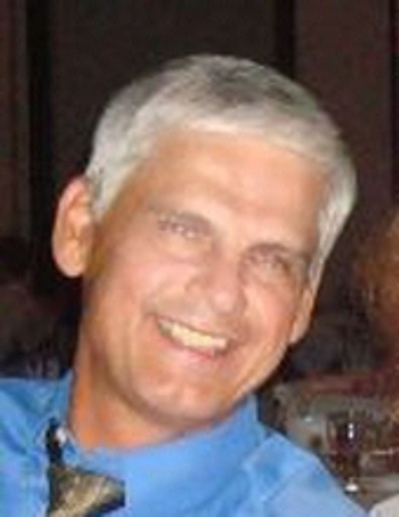 Robert E. Bob Holmes