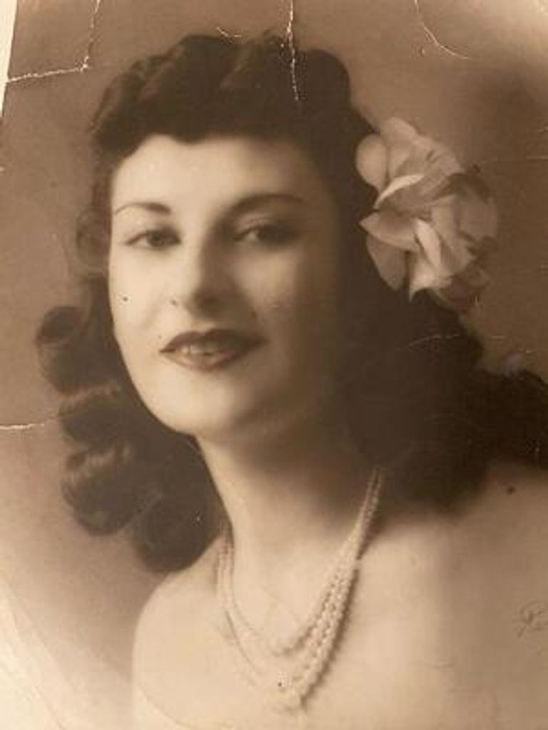 Maria Consuelo Mir Pineda De Pavolini Profile Photo