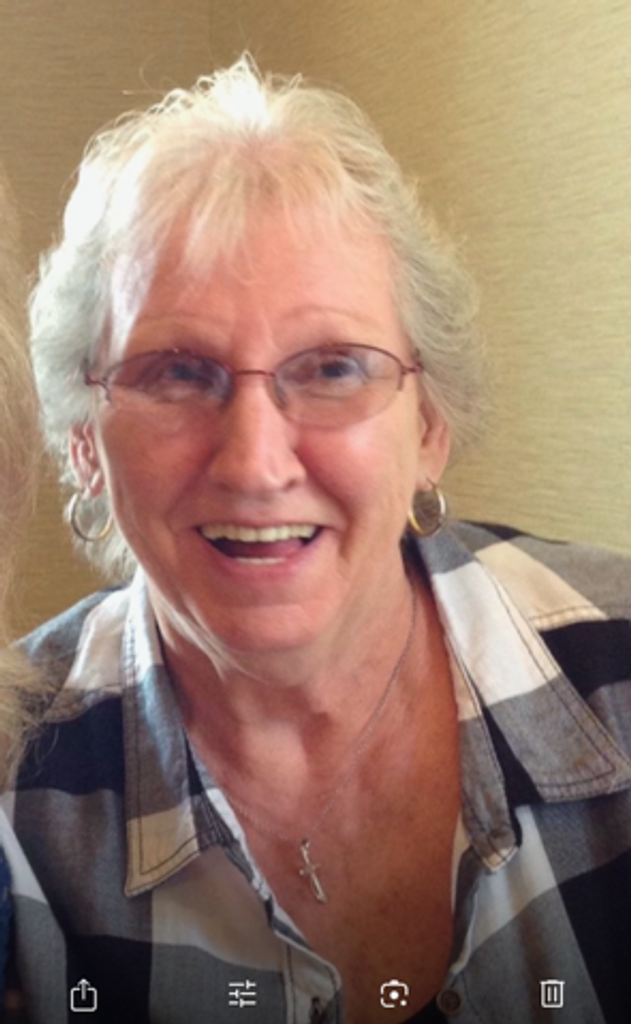 Linda Lou (Skaggs)  Hamilton