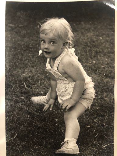 Holly Elizabeth Ridd photo gallery thumbnail 19 of 73