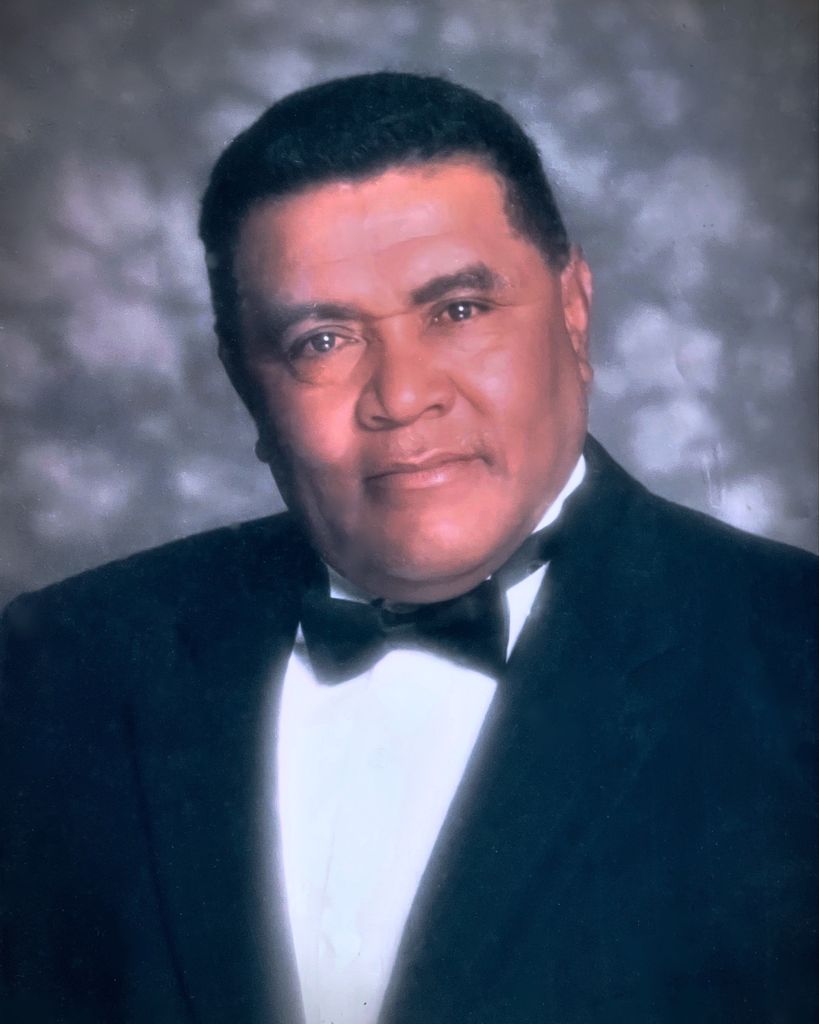 Santos Angel Grande Profile Photo