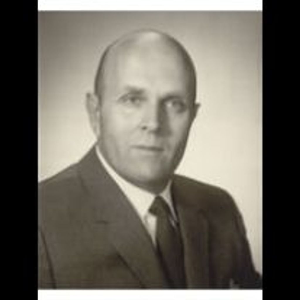 Warren Charles Lawyer